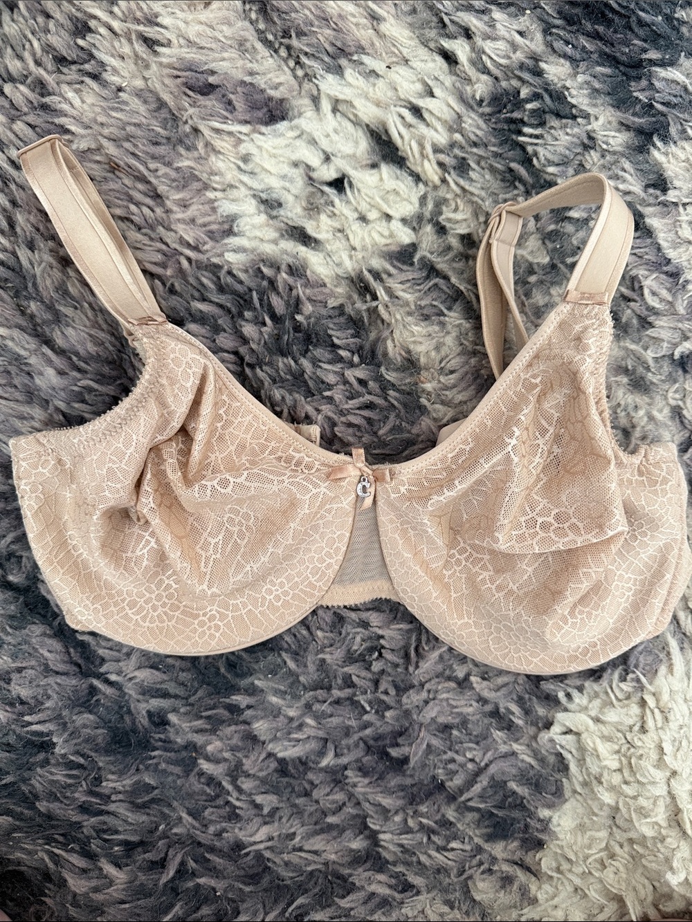 Chantelle Chic Magnifique minimizer Underwire Bra - Women's Intimates